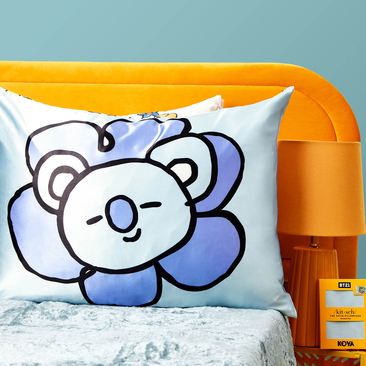 Kitsch x BT21 Taie d'oreiller en satin - KOYA